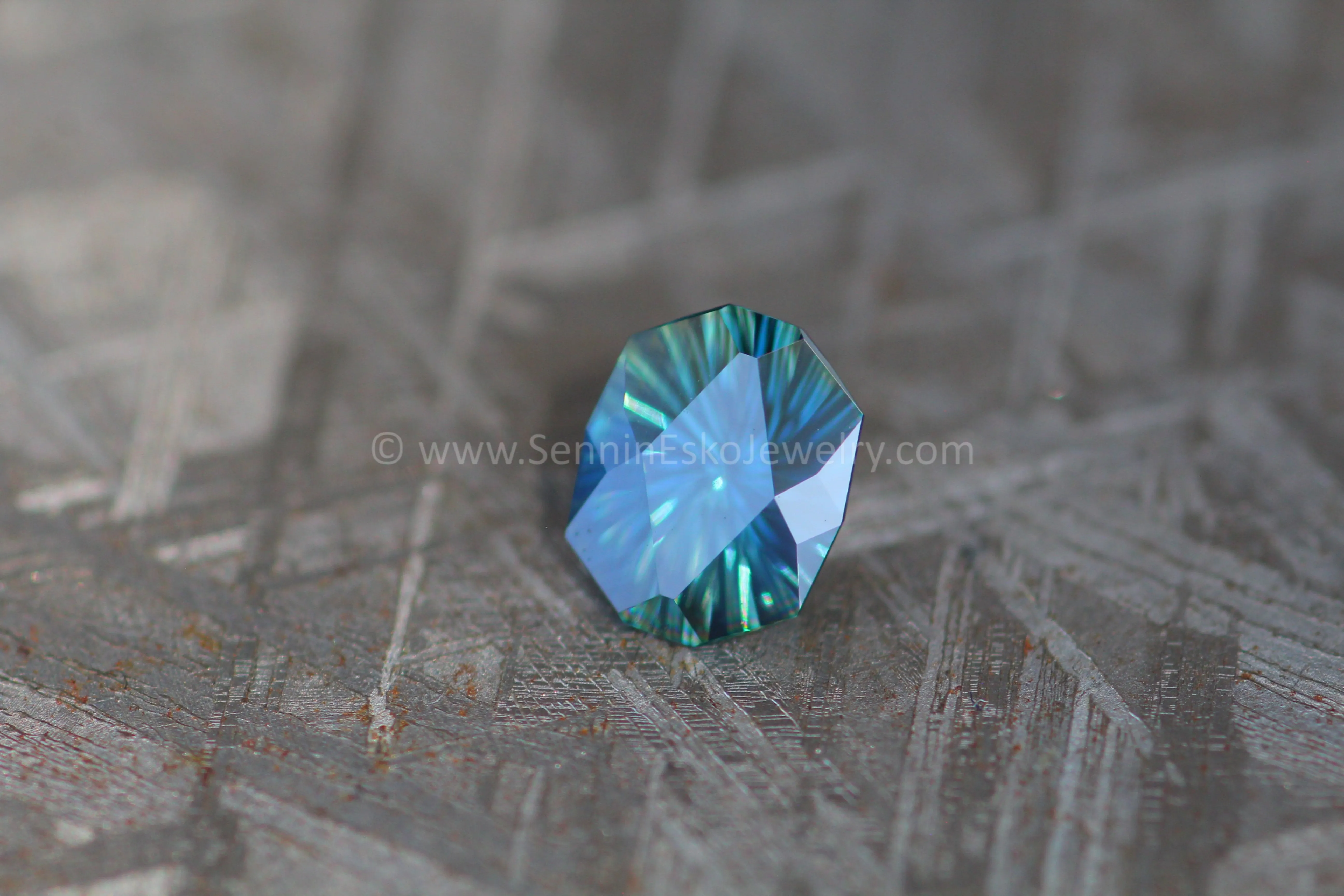 1 Carat Neon Blue/Green Sapphire Decagonal Cushion - 7x5.8mm, Fantasy Cut