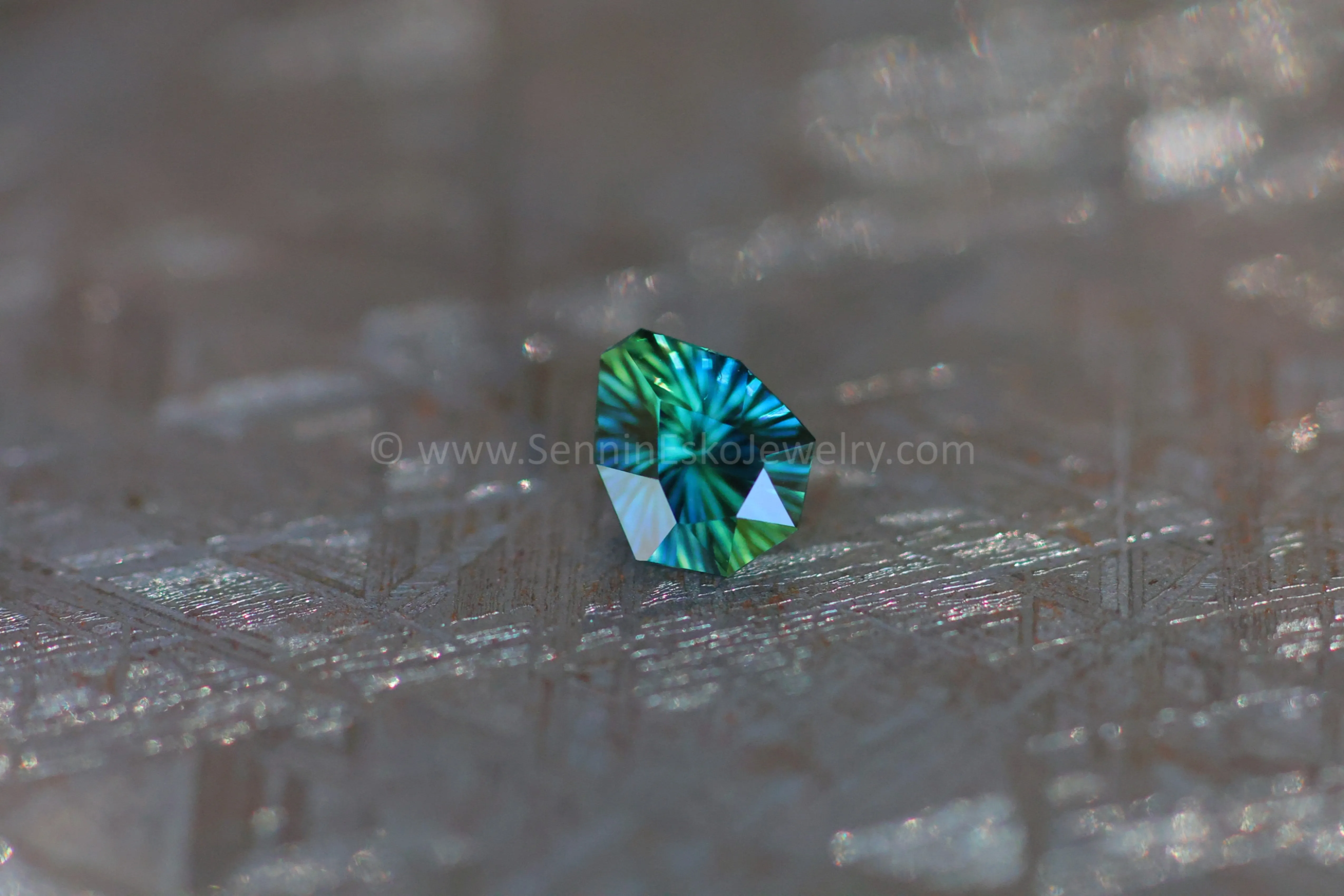 1.3ct Parti Green/Blue Sapphire Arrowhead - 7.2x6.1mm - Galaxy Cut