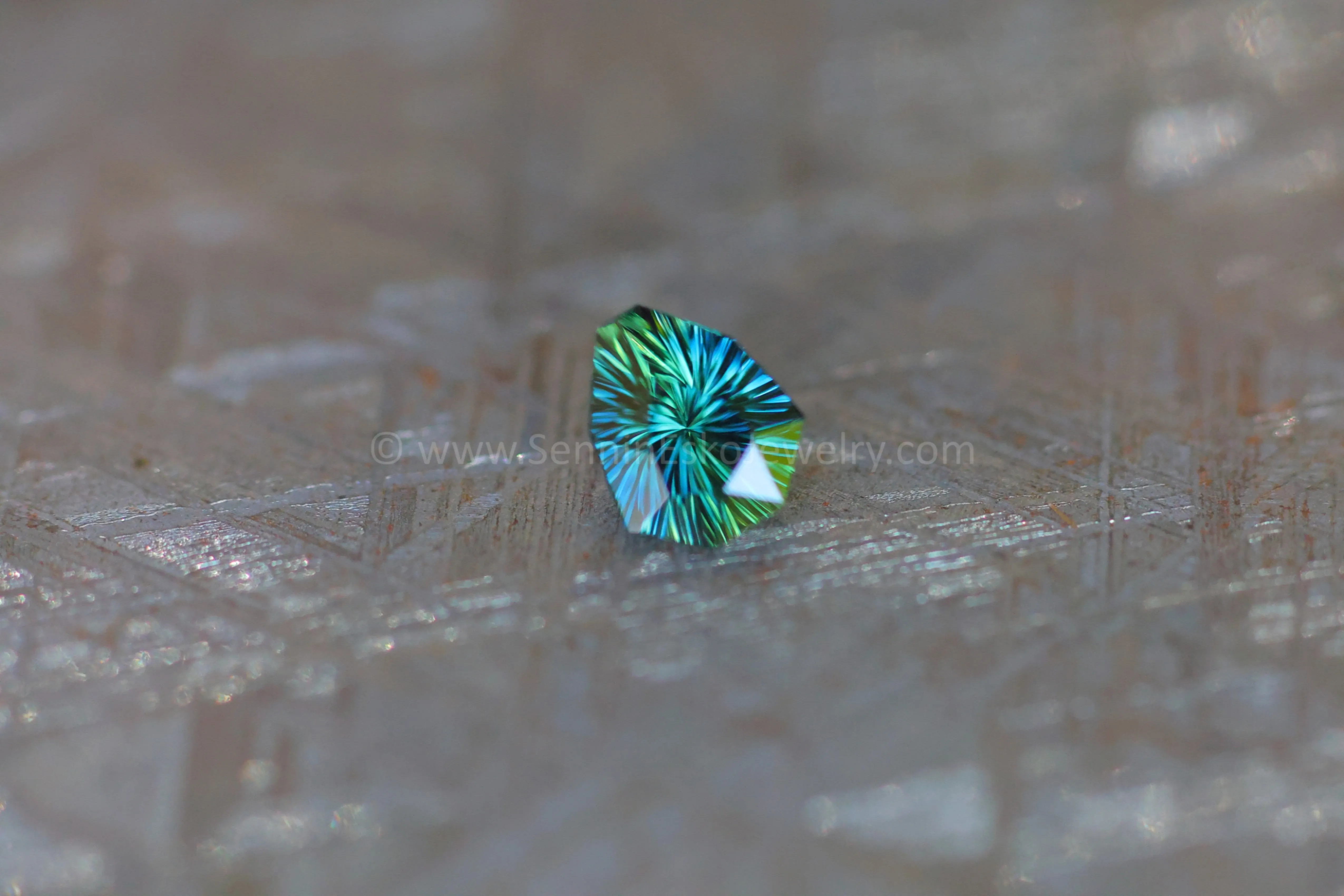 1.3ct Parti Green/Blue Sapphire Arrowhead - 7.2x6.1mm - Galaxy Cut