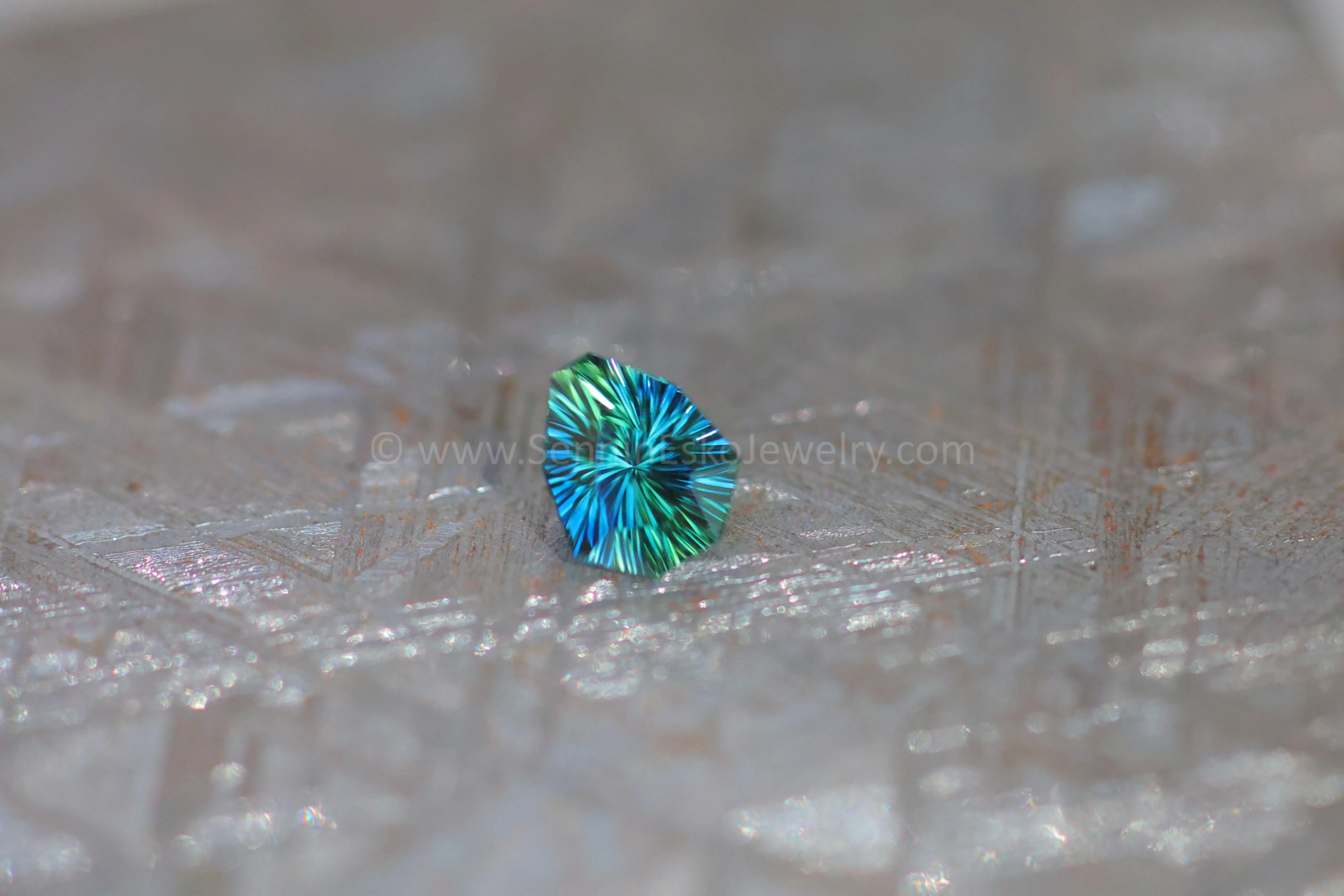 1.3ct Parti Green/Blue Sapphire Arrowhead - 7.2x6.1mm - Galaxy Cut