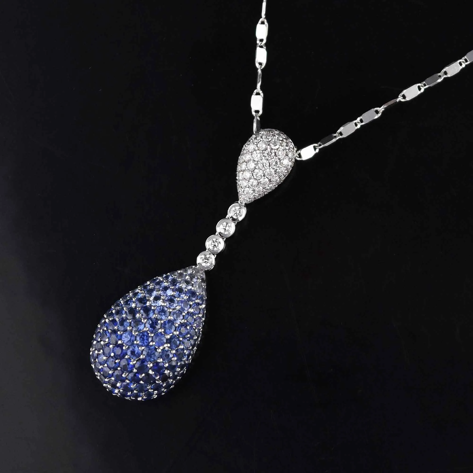 18K White Gold Sapphire Diamond Pendant Necklace