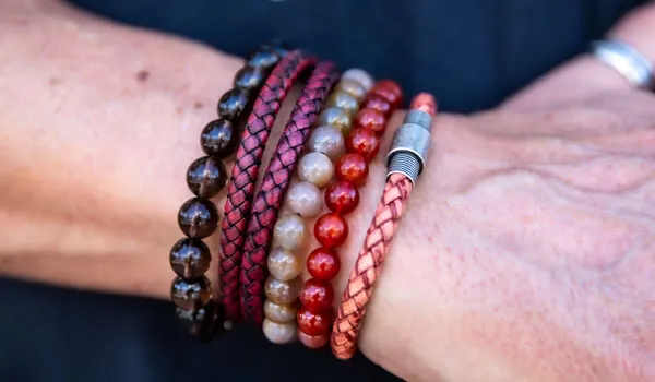 Black Tourmaline and Red Tigers Eye Gloss Natural Gemstone Bracelet