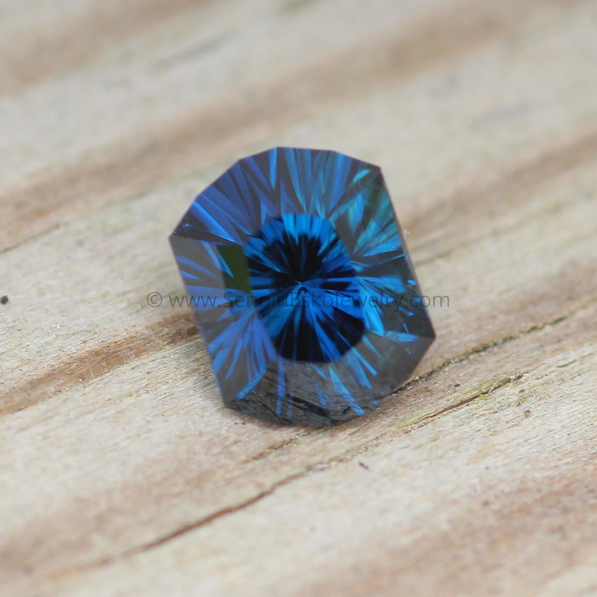 Blue-Green 1.4ct Sapphire Fantasy Cut - 5.4x6.7mm Cushion/Oval Shape