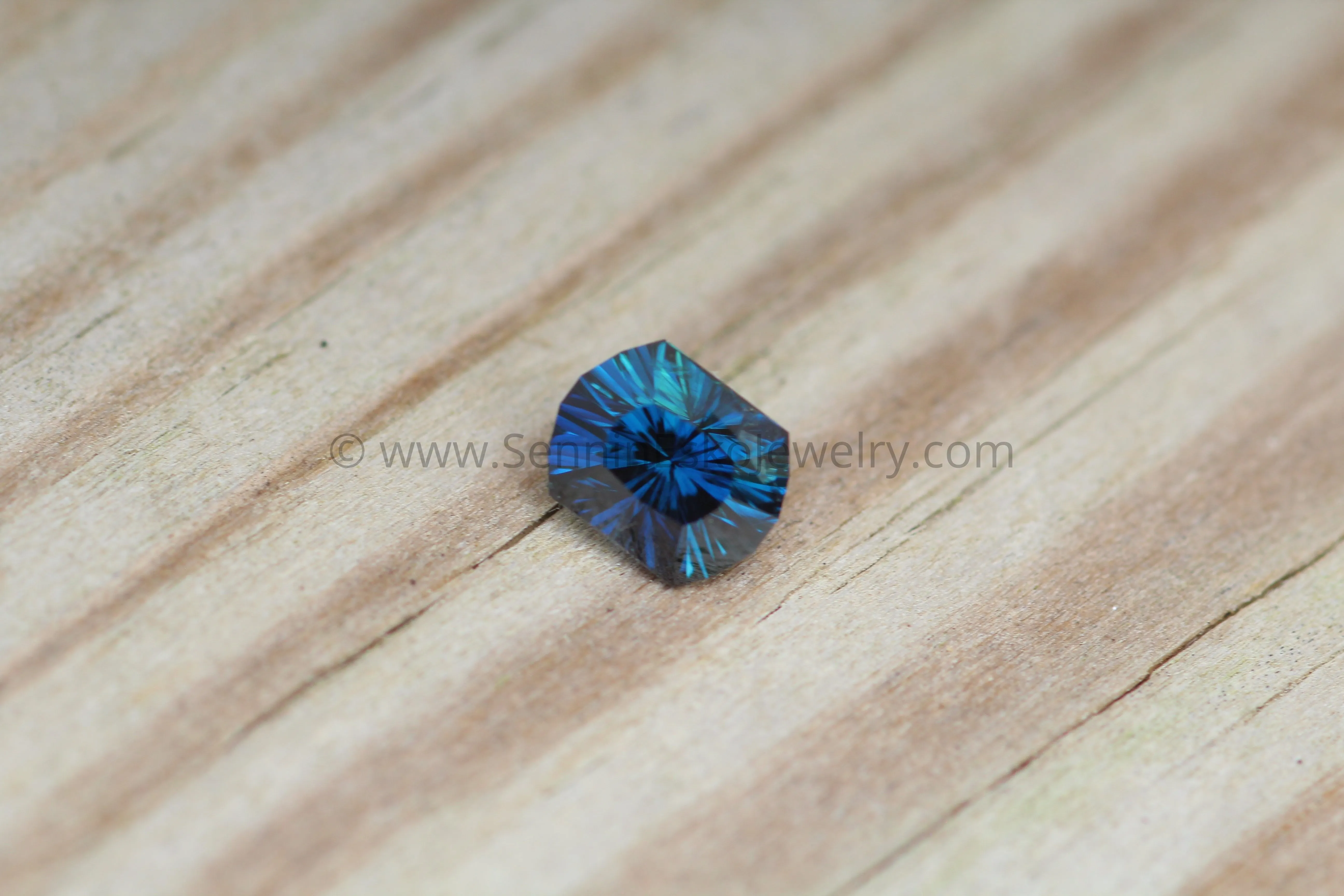 Blue-Green 1.4ct Sapphire Fantasy Cut - 5.4x6.7mm Cushion/Oval Shape