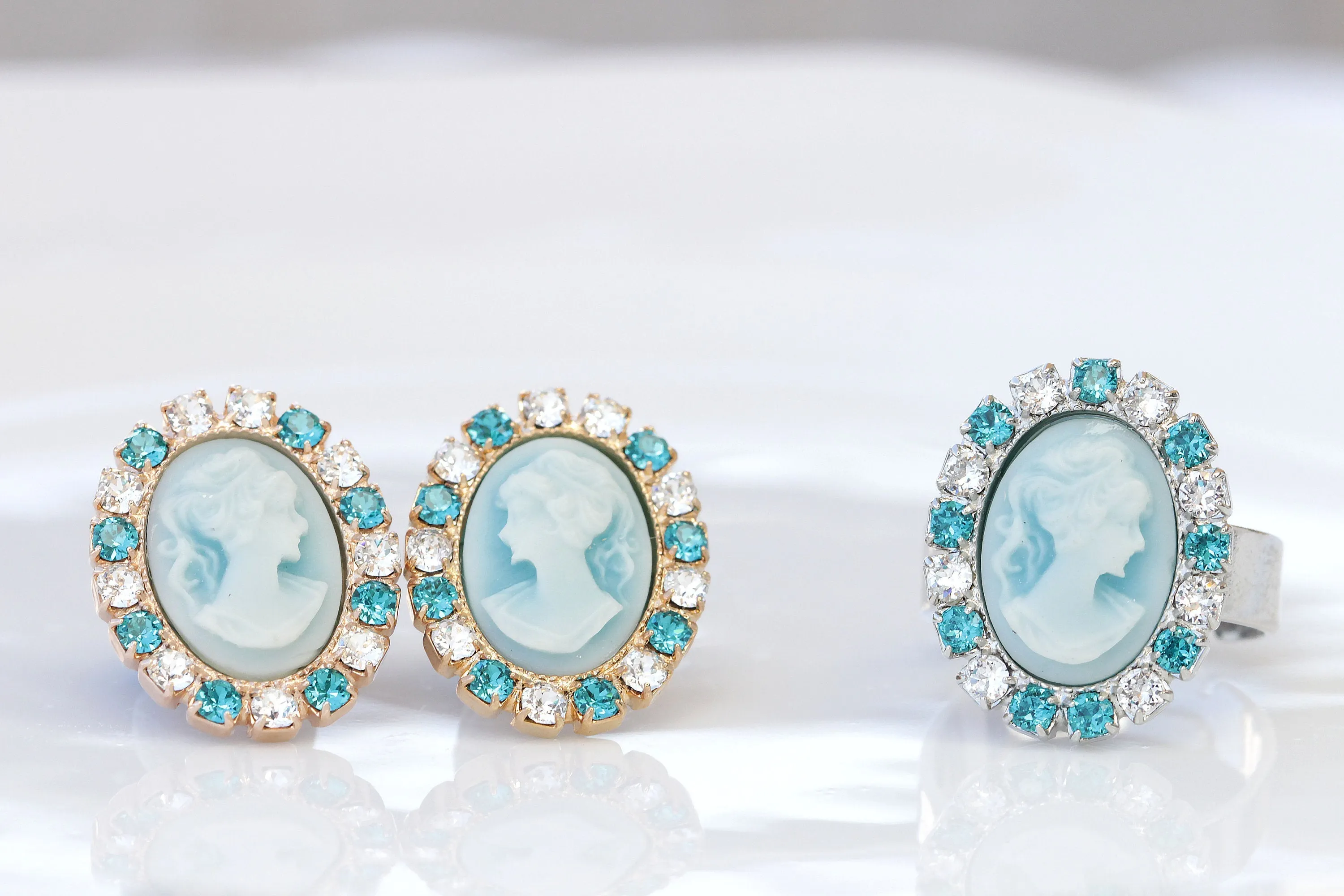 CAMEO EARRINGS,