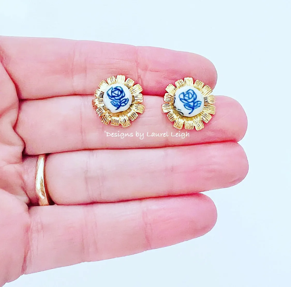 Chinoiserie Petite Fleur Gold Studs