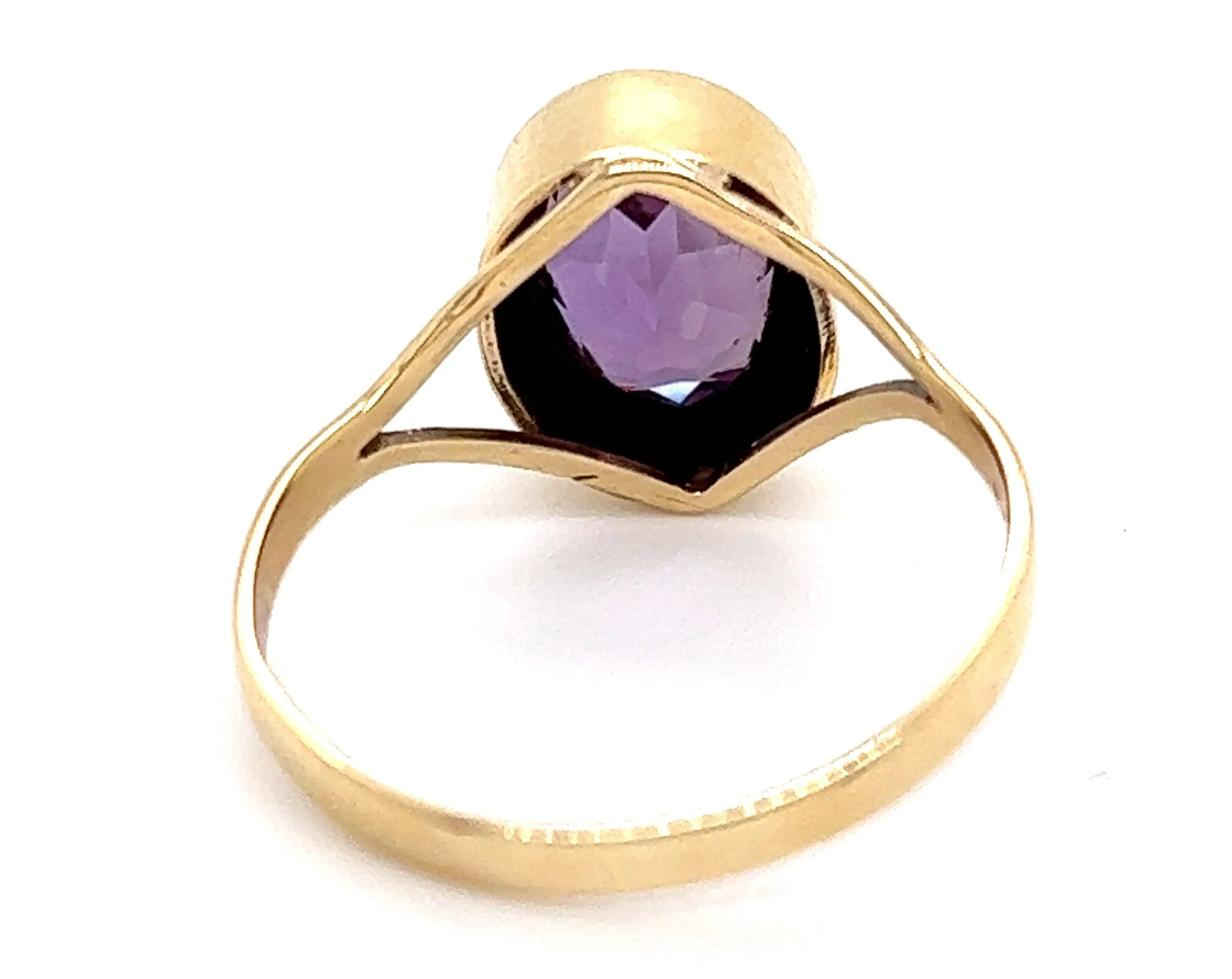 Colour Change Sapphire Yellow Gold Handmade Ring