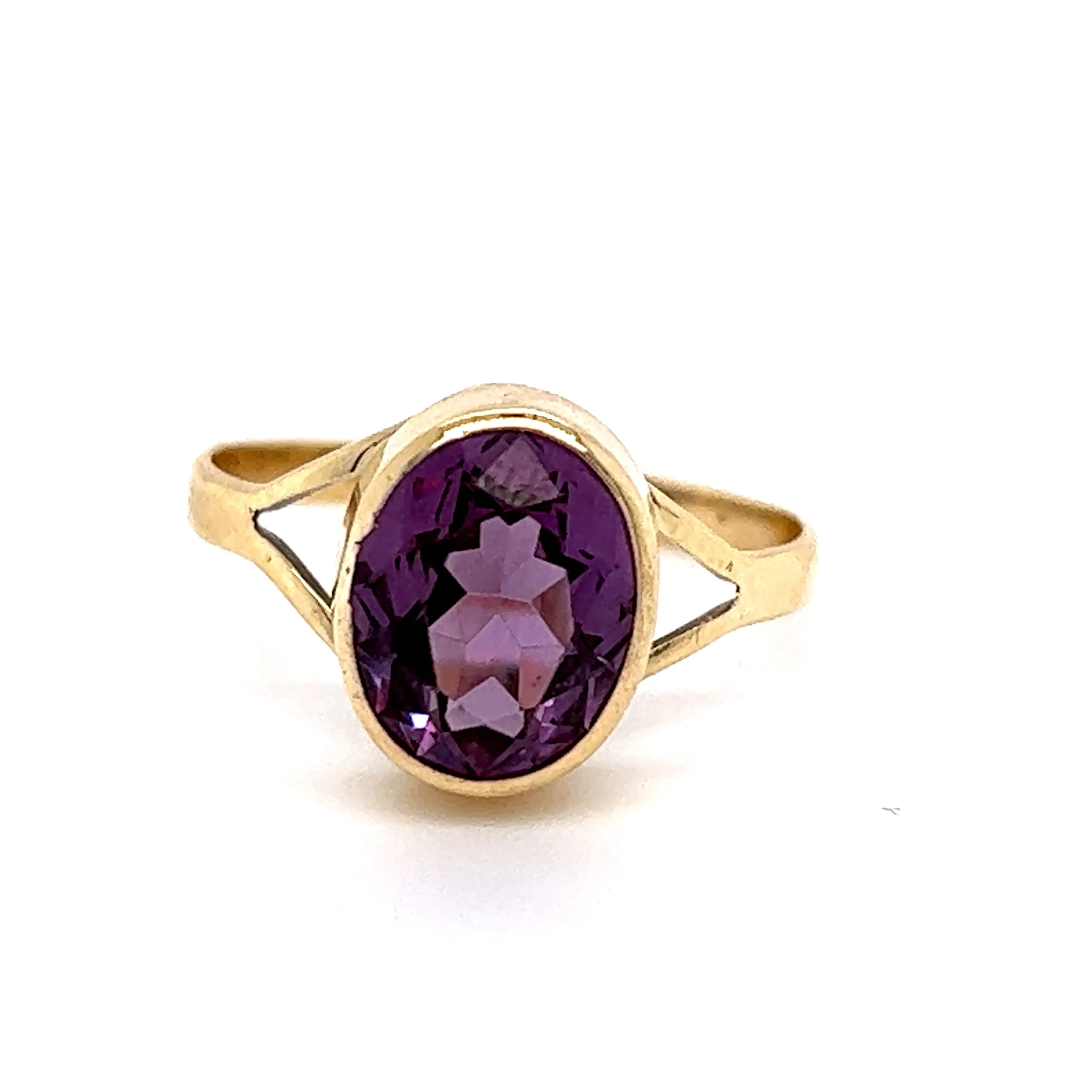 Colour Change Sapphire Yellow Gold Handmade Ring