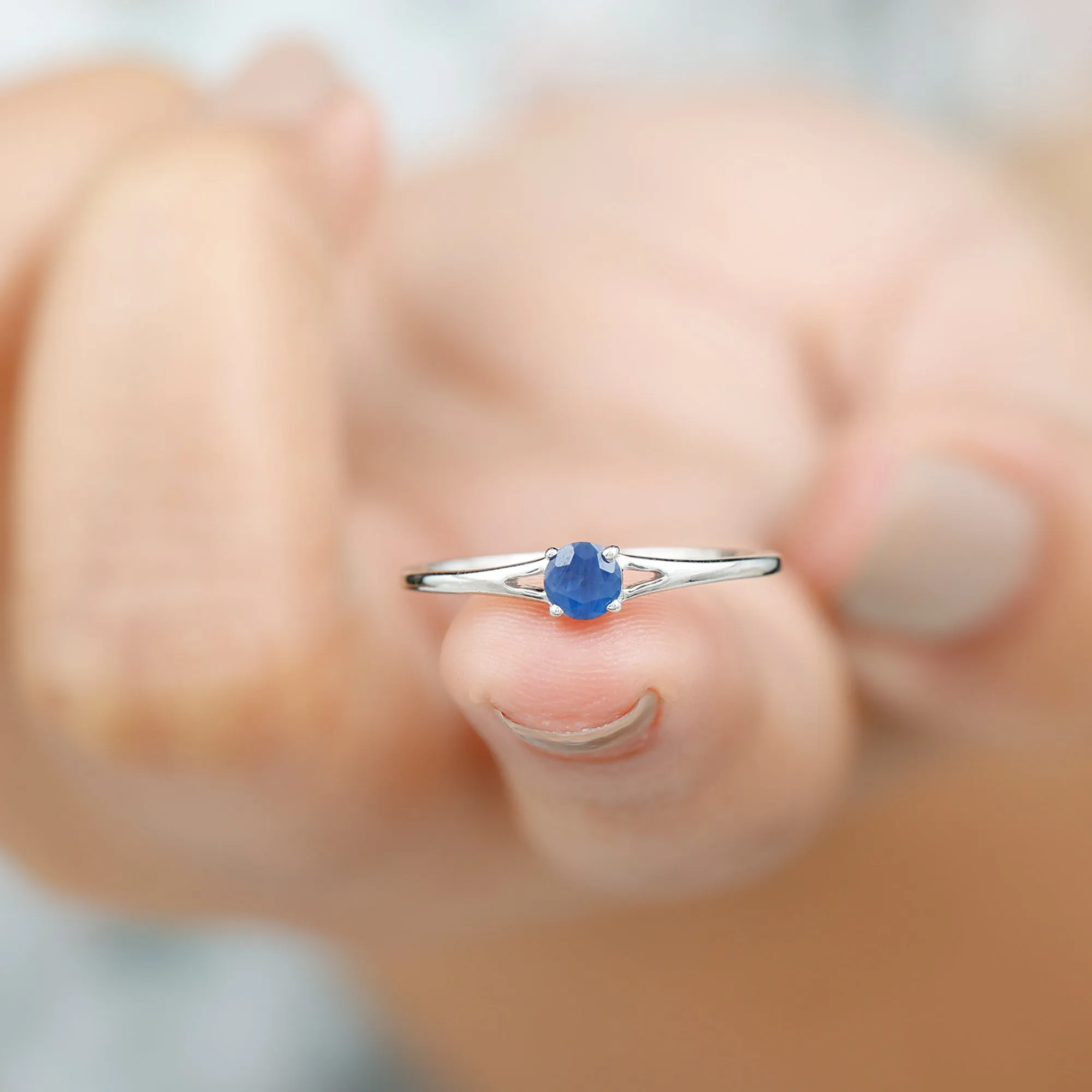 Round Solitaire Blue Sapphire Ring in Split Shank