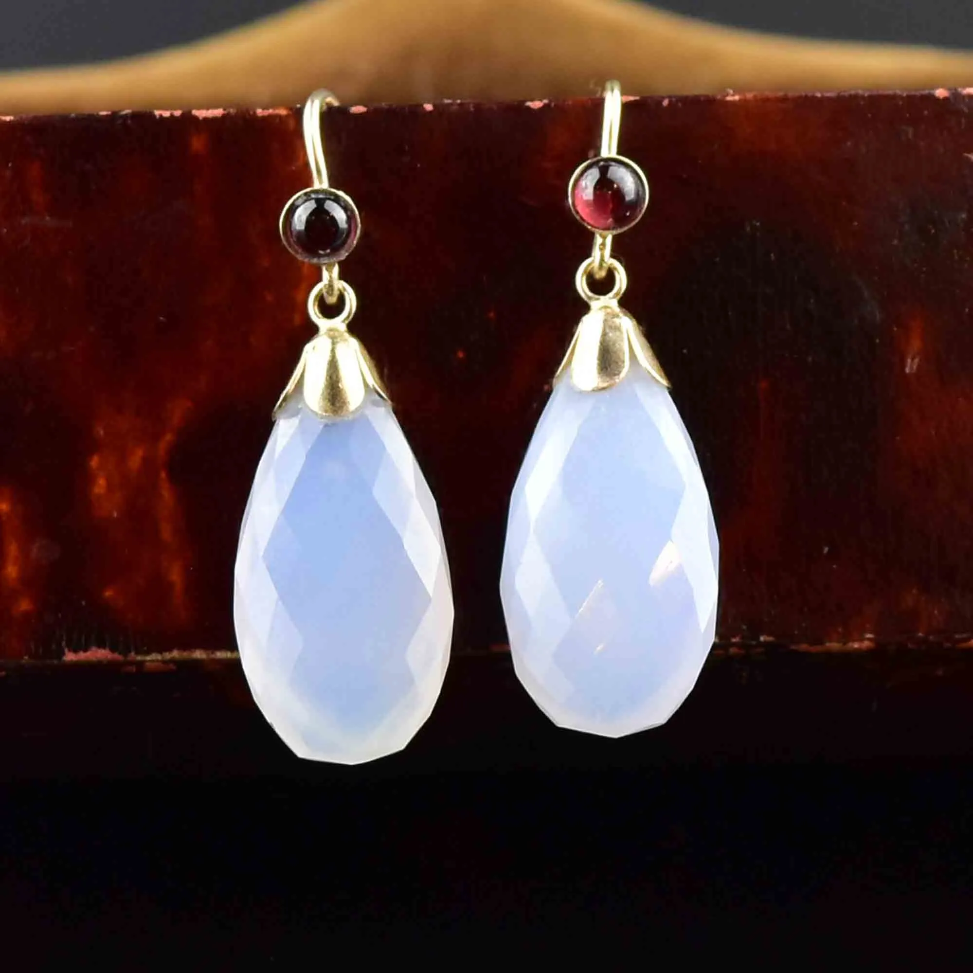 Vintage Gold Garnet Chalcedony Drop Earrings