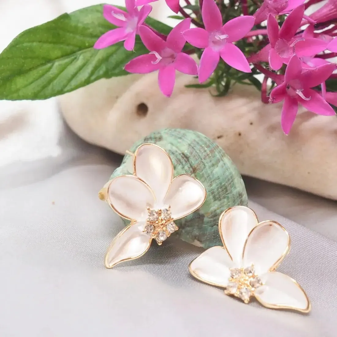 White Radiance Sparkle Petal Earrings